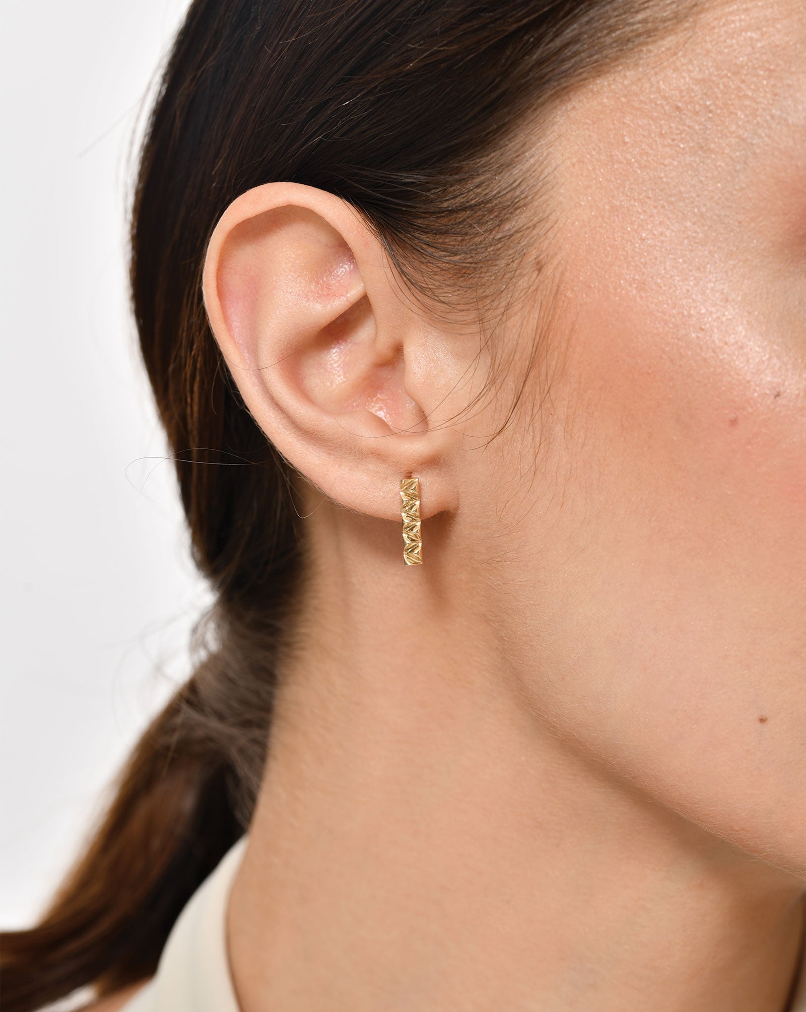 Zig Zag Half Hoops